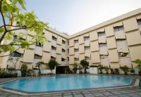 Royal Rattanakosin Hotel - Near Grand Palace & Khaosan Road - Pools