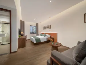 Liqiao River Town Resort
