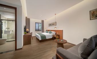 Liqiao River Town Resort