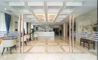 Kaiyue Business Hotel(Ninefang City Shop,Northmen Road )