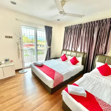 Borneo Inn Hotels near Our Lady Queen Of Peace Catholic Church