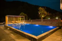 Southem Sichuan Bamboo Sea Wanzhu Homestay - Pools