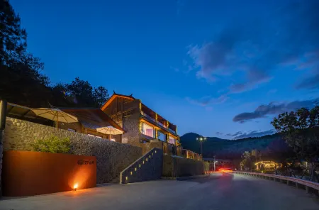 LuGuhu Anxia Mountain Resort Hotel