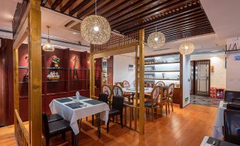 Louis Hotel(Zhongshan Block East Lihe Square Branch)