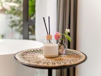 Floral Hotel·Suzhou Front Hall and Backyard Hotel (Pingjiang Road Store)