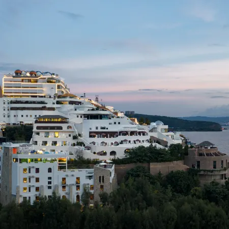 HIHAT Pioneer Art Hotel