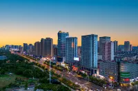 Xana Hotelle (Yichunshi Zhengfu Railway Station) Hotels near Yichun University Life Science and Resource Environmental College