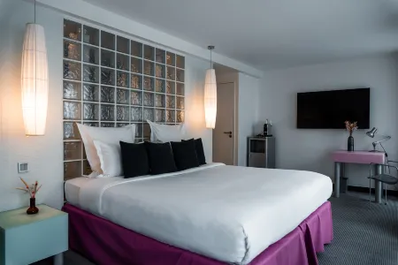 Kube Hotel Paris