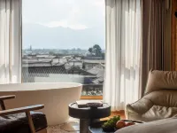 Yijian Yunkuan Vista Panoramic Resort(Lijiang Ancient City Dashuiche Branch) Hotels near Square Street