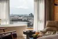 Yijian Yunkuan · Beyond Streams & Hills｜Laid‑back Days Panoramic Private‑Tub Retreat (Sifang Street) - Pet friendly