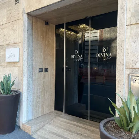 Divina Luxury Hotel Отели рядом с достопримечательностью «Виа Венето»