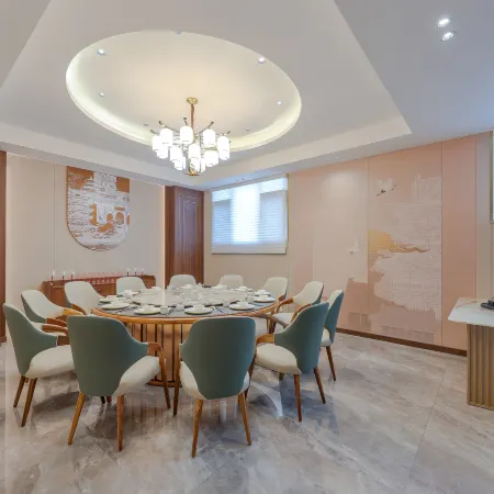 Business Travel All Seasons Hotel