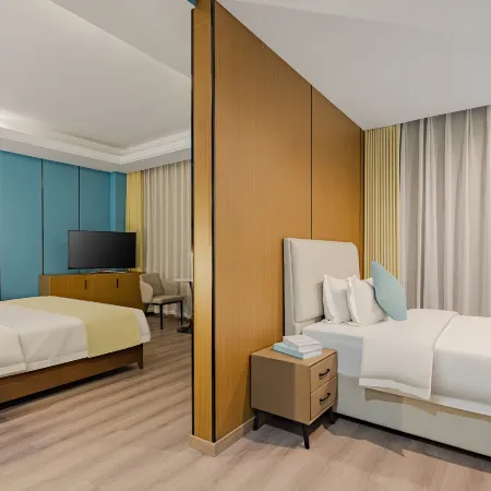 Youth Four Seasons Hotel (Xianning Central Hospital Branch)