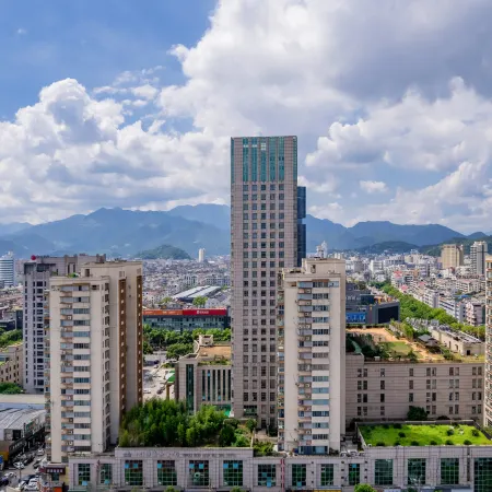 Huipuyi Comfortable Business Hotel (Linhai Yintai Branch)