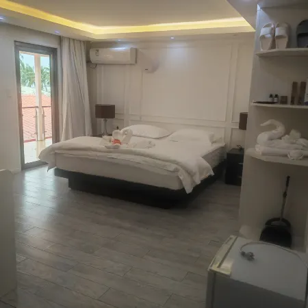 LATA HOTEL Отели в г. Тонгатапу