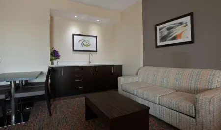 Best Western Plus Executive Inn Отели рядом с достопримечательностью «Markham Convention Centre»