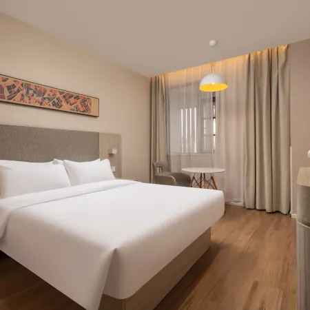 HanTing Hotel (Cangxi Hongjun Du Scenic Area)