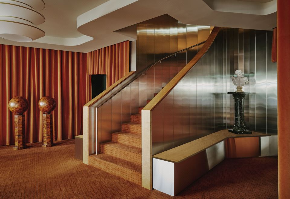 로크 암 플라츠의 깔끔한 실내 디자인