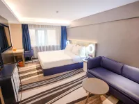 Orange Hotel (Beijing Guomao) Hotels near Beijing TV Center