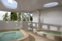JANE Hot Spring Hotel (Anji Yunshang Grassland Panda Tribe Adventure Park Branch) - Pemandian Air Panas