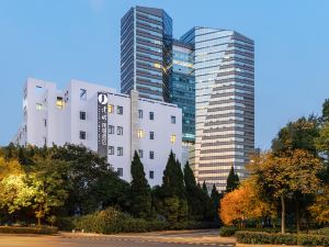 建國·璞隱酒店（杭州濱江寶龍城偉業路地鐵站店）