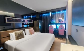 Yue TA x e-sports Hotel (Bai Yun Gang Bei Lu shop)