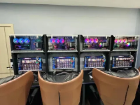 暴力熊電競酒店