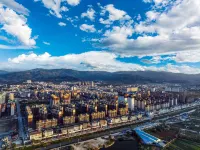 Qijiantang Designer Hotel - Mountain view