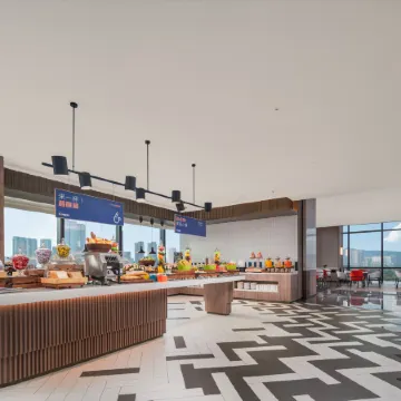 Holiday Inn Express SHENZHEN FUTIAN CENTER by IHG Отели рядом с достопримечательностью «Библиотекам Шэньчжэнь»