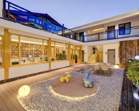 Shangri-La Banxia Time Homestay (Dukezong Ancient City Branch) Hotels in Shangri-La