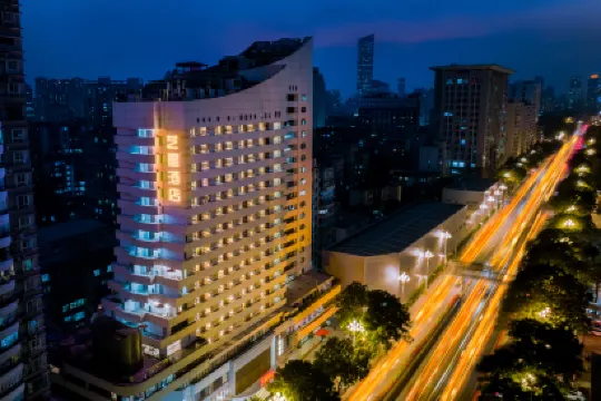 Art Star Hotel (Guangzhou Quzhuang Metro Station)