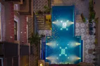 Hotel Manang - piscina