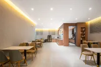 YUN MAN HOTEL·雲漫飯店（潛山市博物館天柱山站店） - 2 星級
