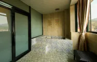 Longling Hot Spring Hotel - Badekar