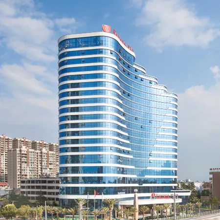 Ramada Plaza by Wyndham Fuxian Lake