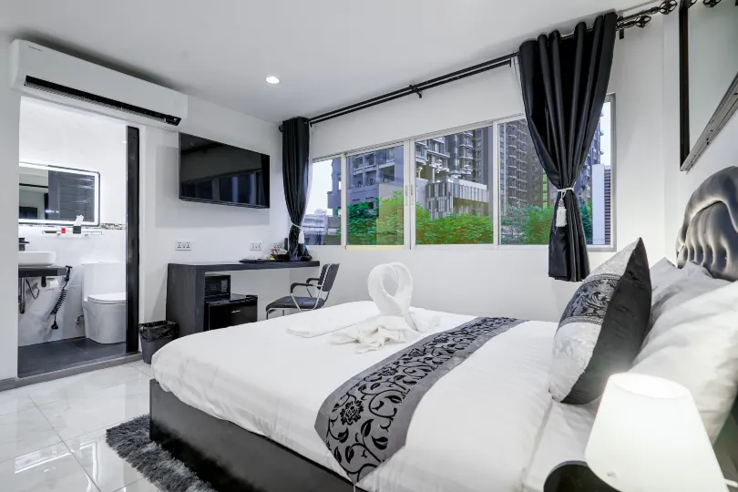 Thonglor Suites Hotel