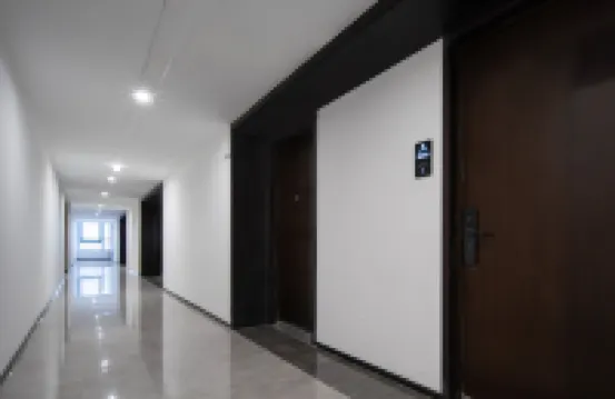 Quanyao Hotel (Jinan West Railway Station Shandong International Convention and Exhibition Center)