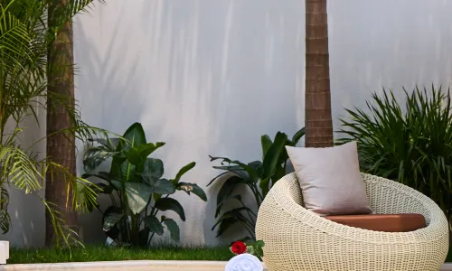 Floral Lux Hotel · Lingguo Hotel(Beihai Silver Beach International Passenger Port Branch)