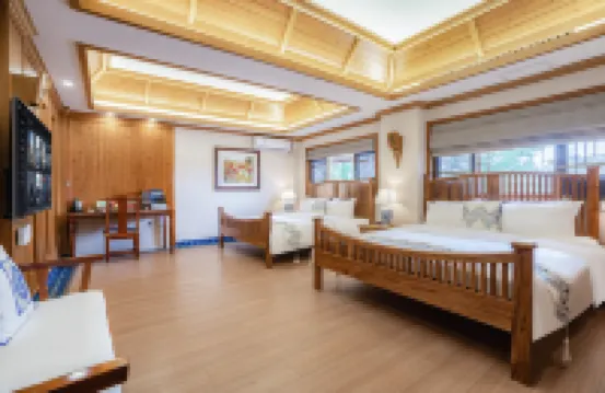 昆明遠山雅緻湖景別墅酒店（滇池民族村店）