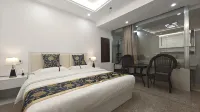 Lufeng Heijing Hengyu Business Hotel