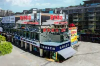 Jingyue Hotel (Rong County New City Plaza Branch) Hotels near Shuangxihu Sceneic Area