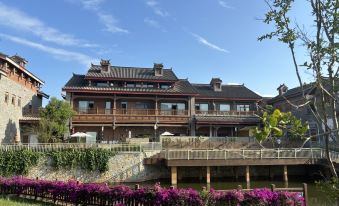 Mi ying Hotel, Lipan