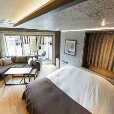 ワイ ホテル Rooms