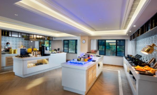 Vienna International Hotel (Zhuhai Gongbei Port Yingbin Road)