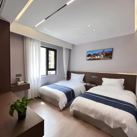 Qingding  Jiarong  Homestay (Danba  County Passenger  Transport  Center  Store)