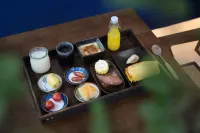 The May  Hotel - breakfast