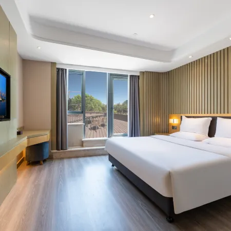 WORLD HOTEL