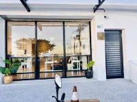 Rockhand Homestay Hotels near Longpan Park
