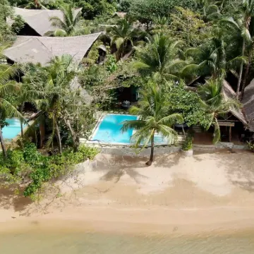 Buko Beach Resort Hotel dekat Pantai Marimegmeg