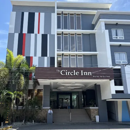 Circle Inn - Iloilo City Center Отели рядом с достопримечательностью «Площадь Моло»